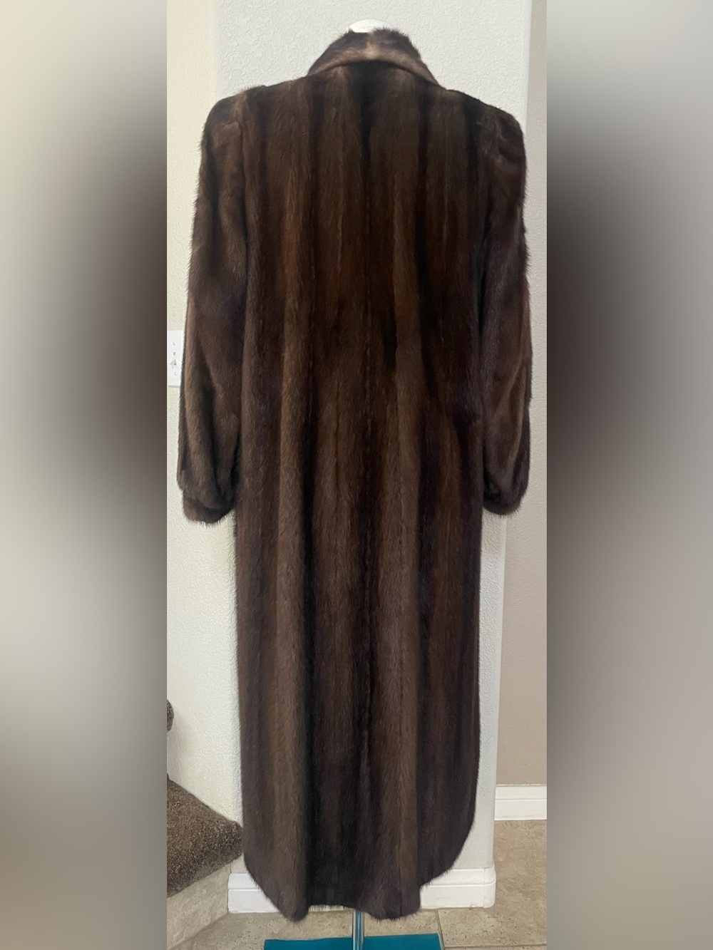 Harper’s Furs Natural Lunaraine Mink Coat Full Length Shawl Collar Medium - Picture 5 of 11